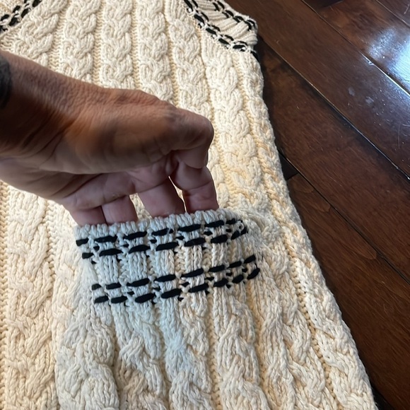 Zara cable knit sweater vest Cream Black whip stitch details V-neck Women’s S - Picture 7 of 10